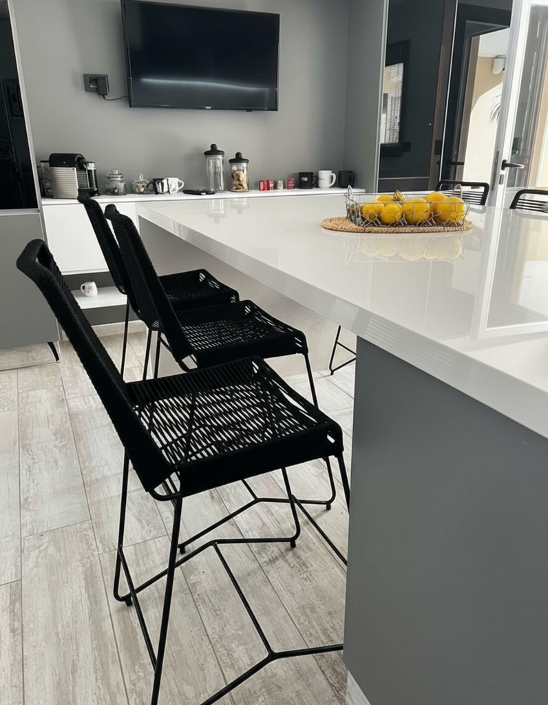 Banqueta Tulum (Yute negro patas negras)